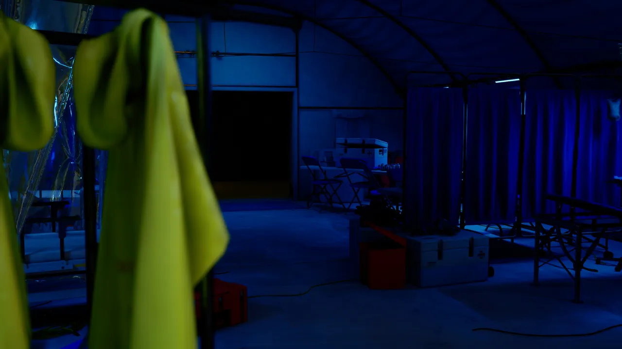 The Backrooms screenshot